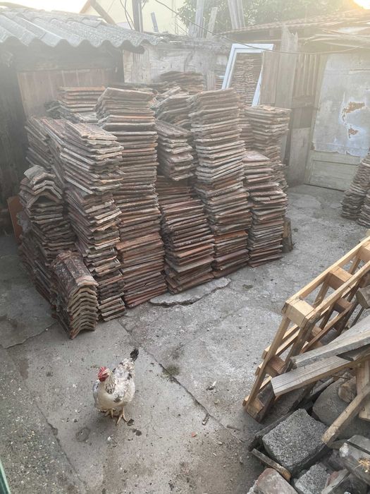 Țiglă veche pentru acoperișuri în stare bună 1,50 buc