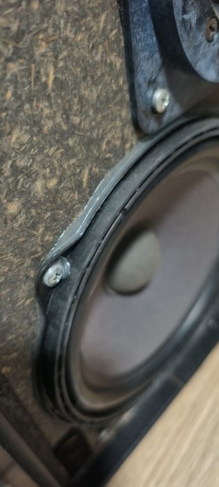 Boxe de top îmbrăcate în piele Graetz ITT JBL Canton heco Onkyo