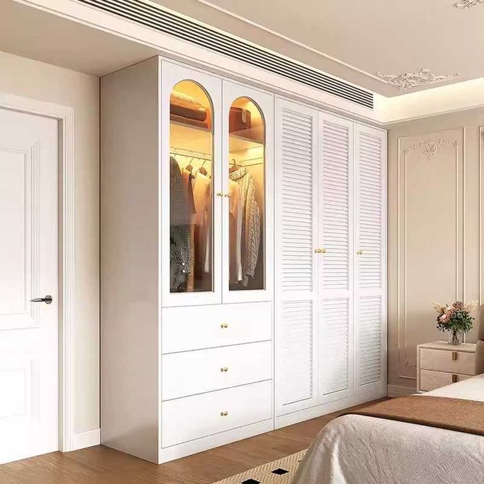 Гардеробный шкаф в классическом дизайне/Yotoqxona uchun garderob shkaf