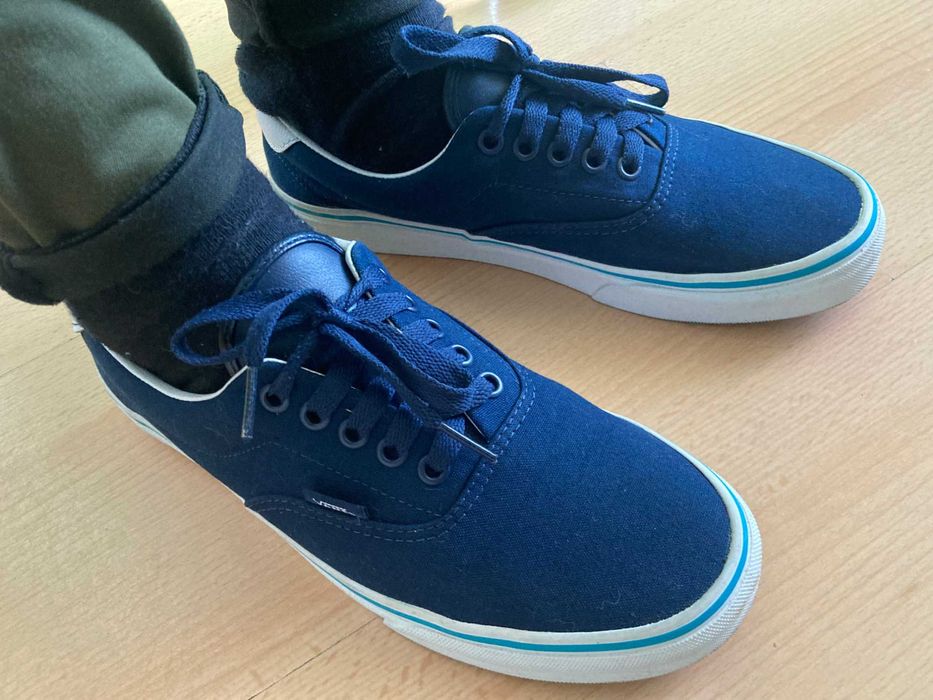 Обувки - Vans Era