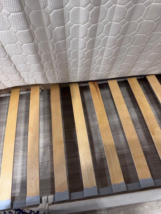 Кровать - диван. продам без матраса