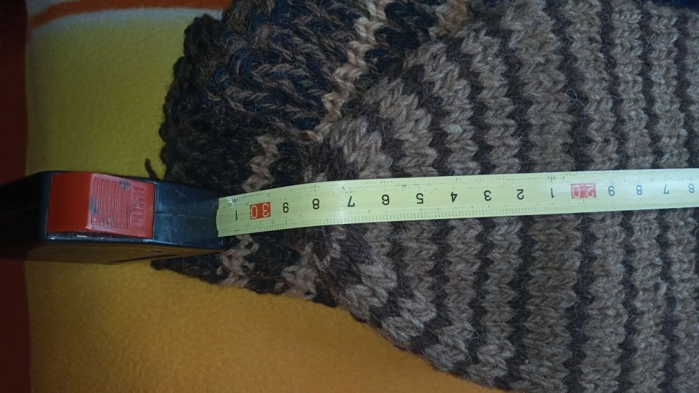 Вълнени чорапи ръчно плетени