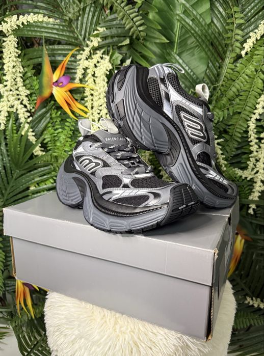 Balenciaga 6XL Sneakers Black