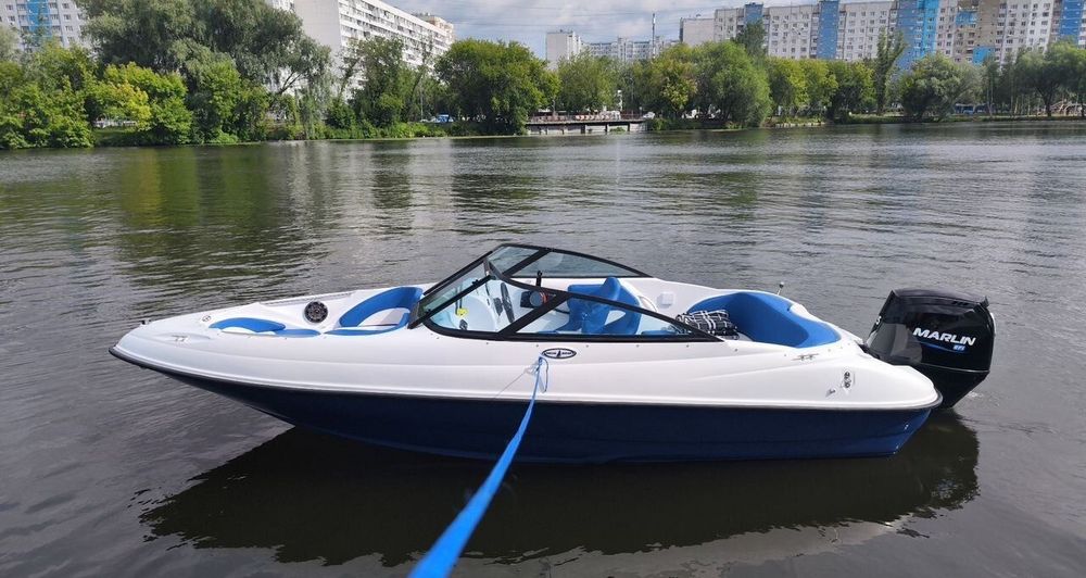 Стильный катер Касатка  VT 575