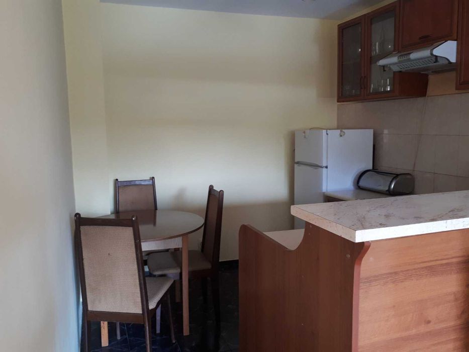 Дава се под наем Двустаен апартамент в Пазарджик, Идеален център - 60 кв.м за 229.5 € - Снимка #1