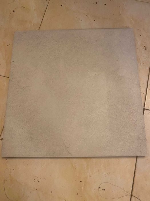 Спешно! Различни видове фаянсови и теракотни плочки