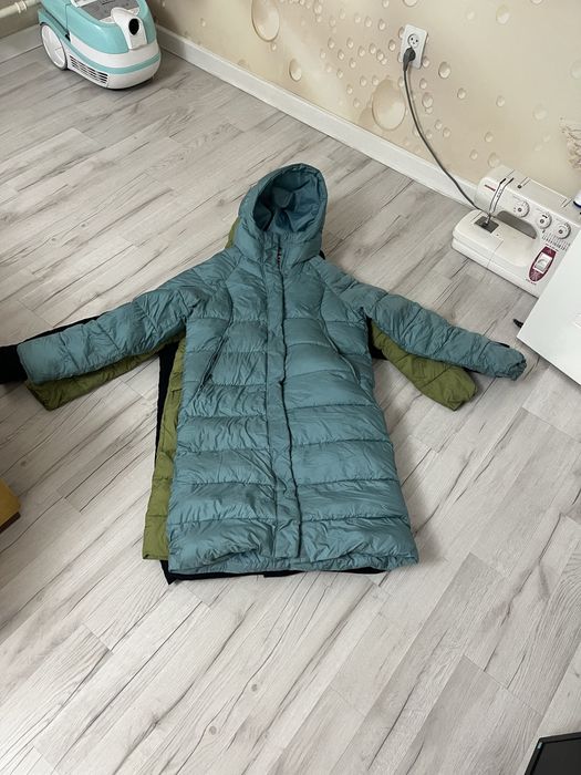 Продам куртку женскую