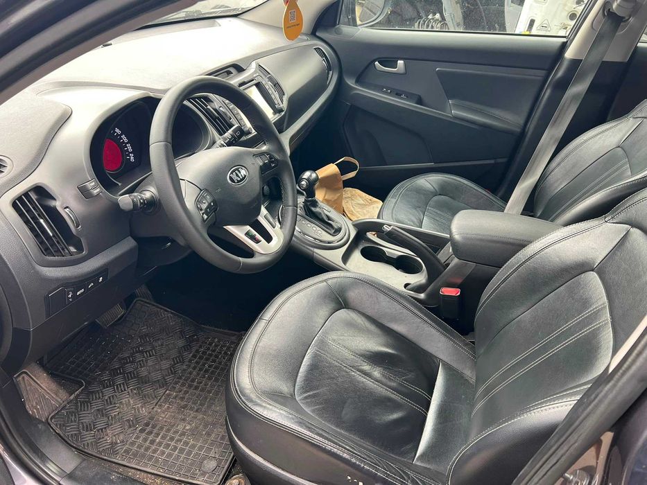 Kia Sportage 2013 Avariat 2.0 crdi 184 cp Automata 4x4 navi Piele panoramic