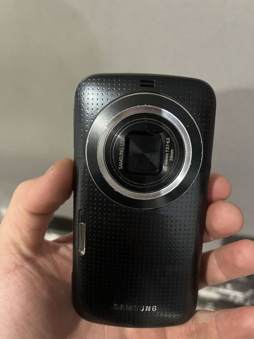 Samsung K Zoom Камерофон
