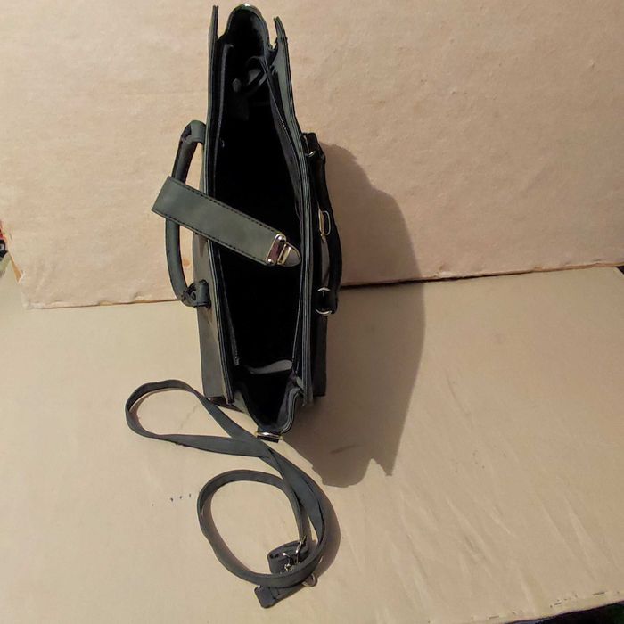 Дамска чанта марка PRIMARK ,луксозна ,немска- нова