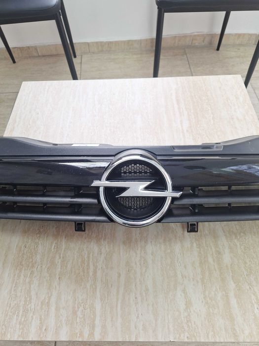 Оргинална решетка OPEL ASTRA H