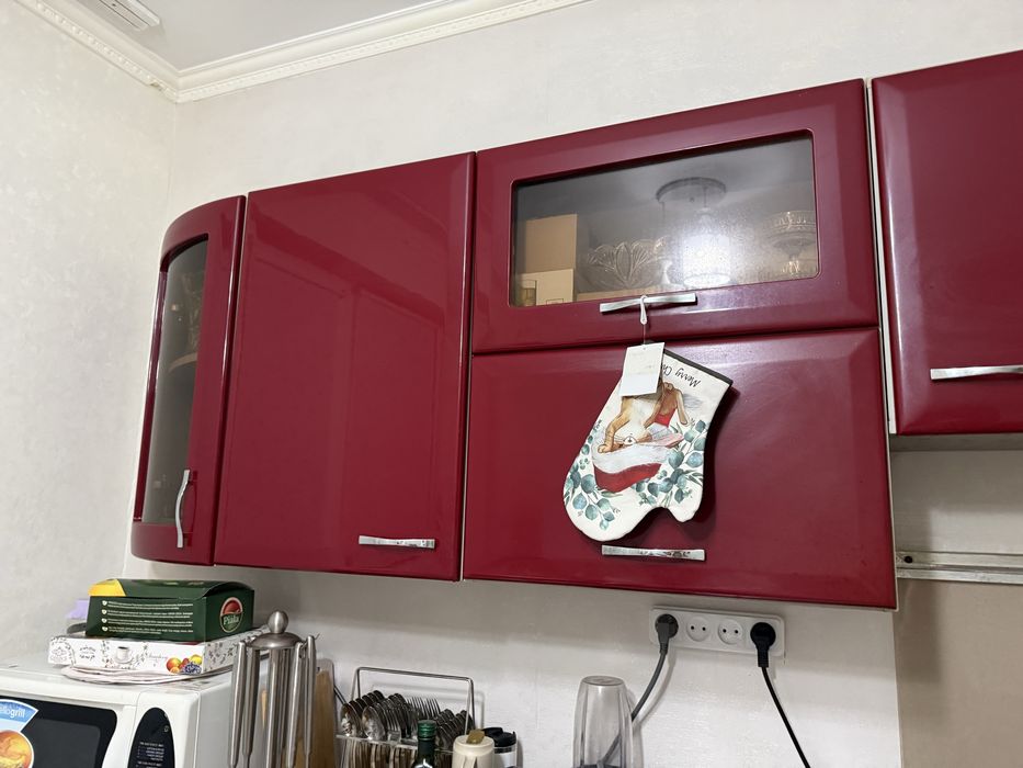 Прлдается кухонный гарнитур