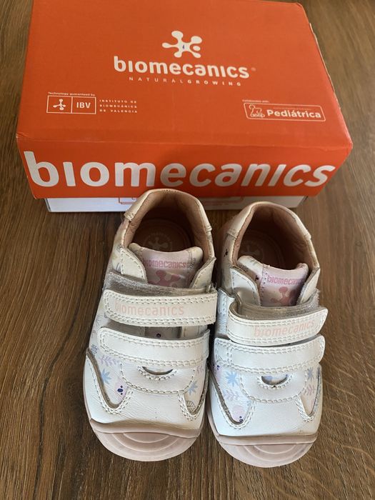 Papuci Biomecanics 21