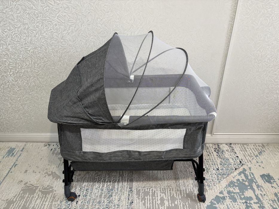 Кровать-манеж детская
