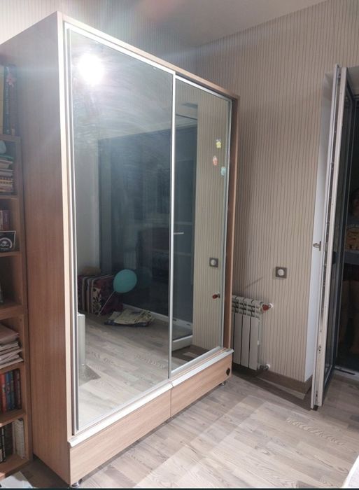 Продам шкаф для одежды чилек