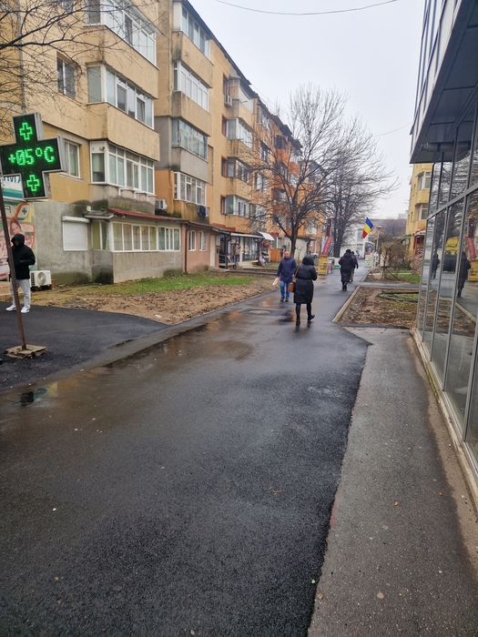 Spatiu comercial pe aleea de la piata mica spre stomatologie