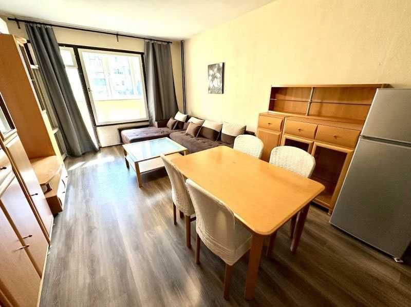 Дава се под наем Тристаен апартамент в София, Обеля 1 - 69 кв.м за 665 € - Снимка #1