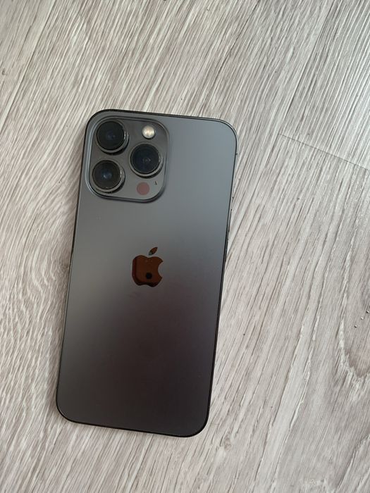Продам Айфон 13 про 256 гб
