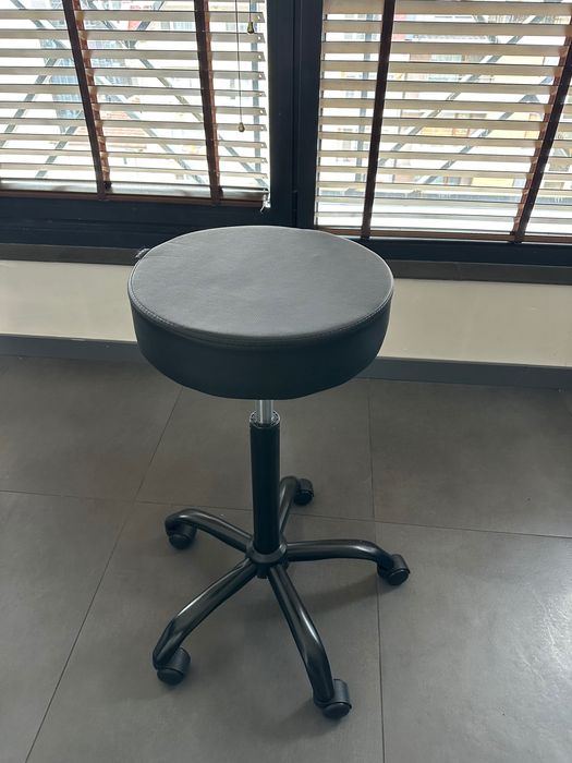 Висок Стол на колелца Киев с 24 м гаранция