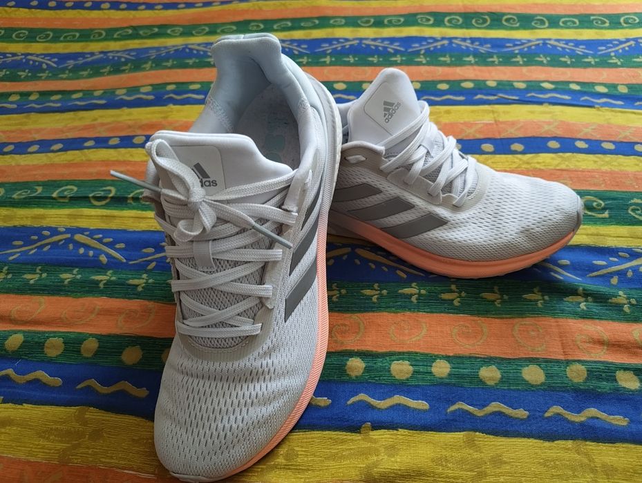 Оригинални маратонки ADIDAS