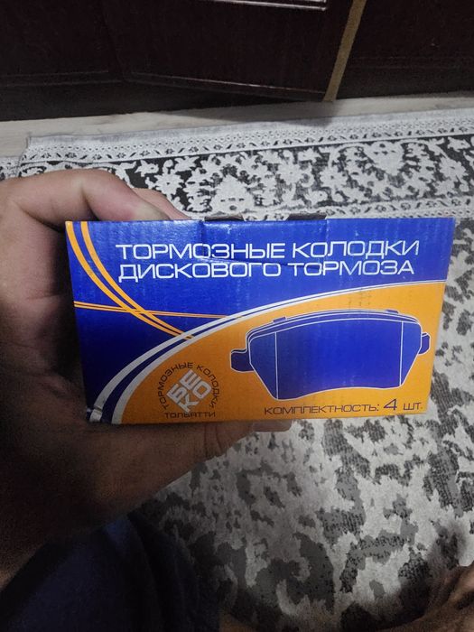 Продам передние колодка для ладаларгус 1.6  16 клапан