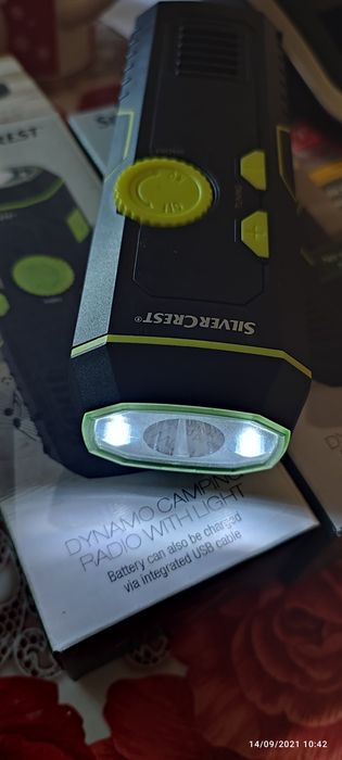 Лед прожектор със радио