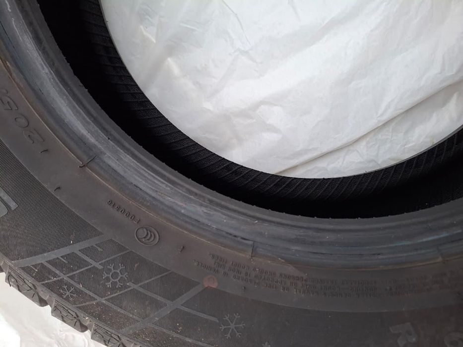 Продам шины на машину