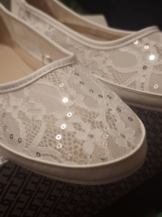 Продам летние балетки с паетками