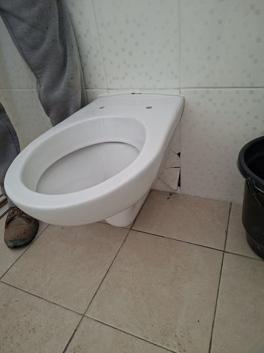 Унитаз под инсталяцию