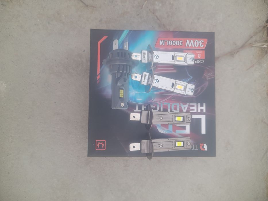 4 лампочки H1 продается