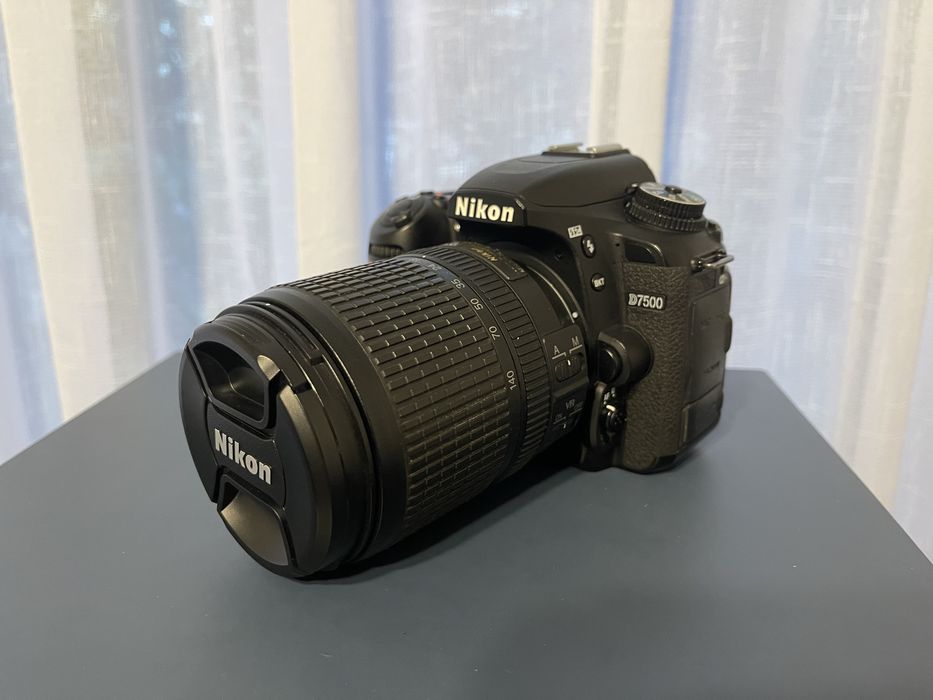 Nikon D7500 + Obiectiv 18-140mm VR - kit complet