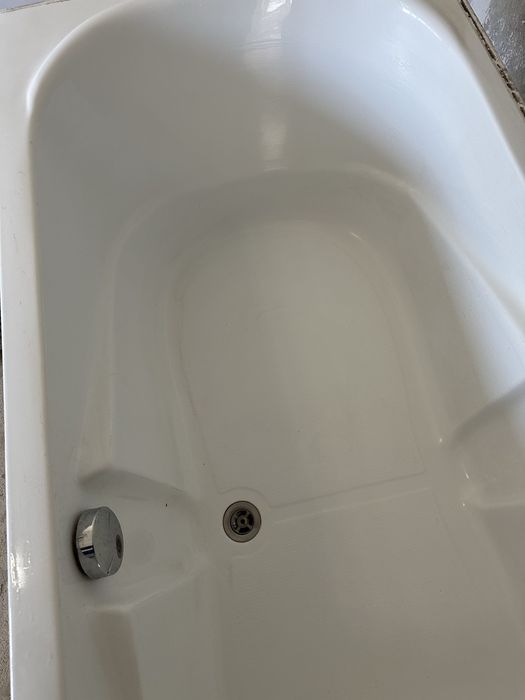 Cada baie moderna din fibra