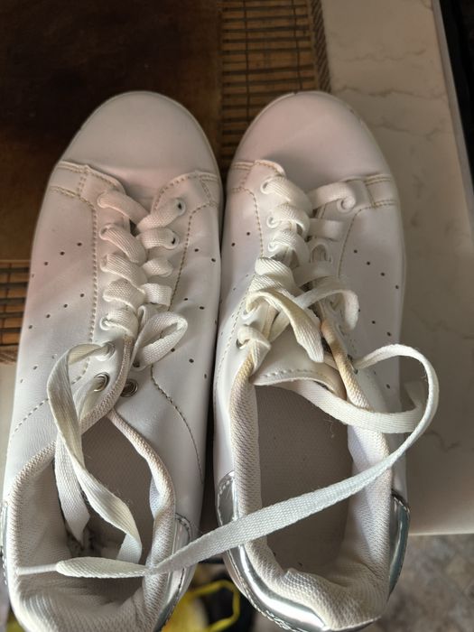 Продам обуви