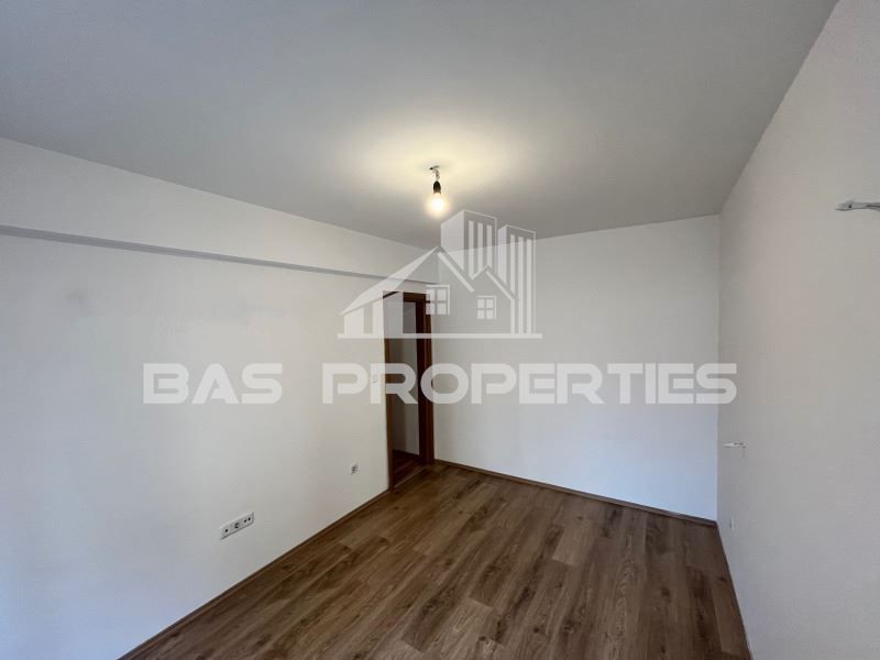 Продава се Тристаен апартамент в София, Център - 62 кв.м за 1933 €/кв.м - Снимка #3