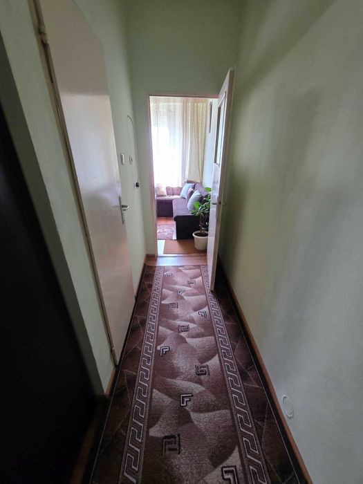 Продава 2-стаен апартамент, кв.Изток, гр.Перник-преустроен в 3-стаен