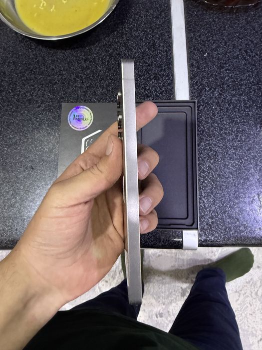 samsung s25 ultra 12.512g holati ideal karopka dak kamplekt oqip tel