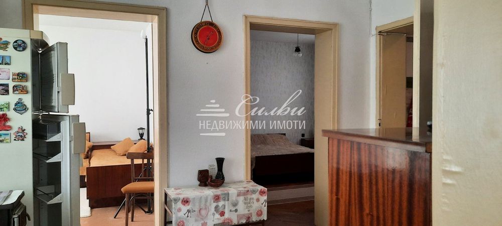 Продава се Къща в Шумен, Дивдядово - 210 кв.м за 715 €/кв.м - Снимка #2