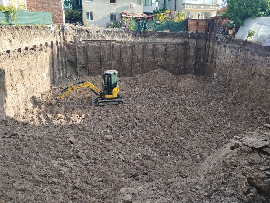 Услуги с мини багер и самос