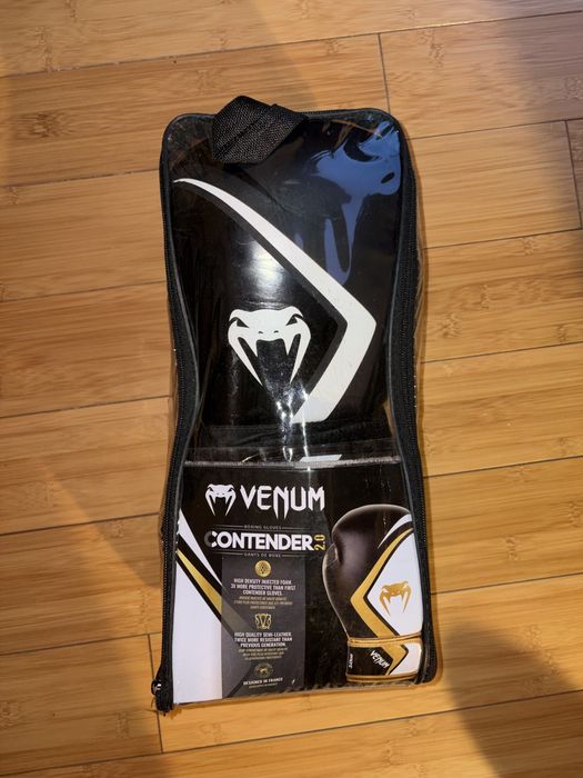 Боксерские перчатки Venum Contender 2.0 16 oz