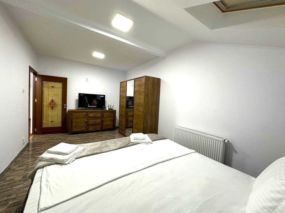 VILĂ de inchiriat în regim Hotelier - CHRIS MOUNTAIN RETREAT