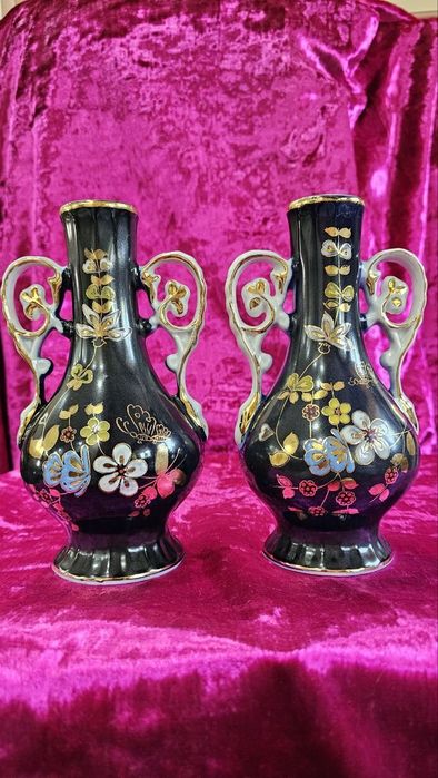 Продаются вазы ,чешские .Уточнять