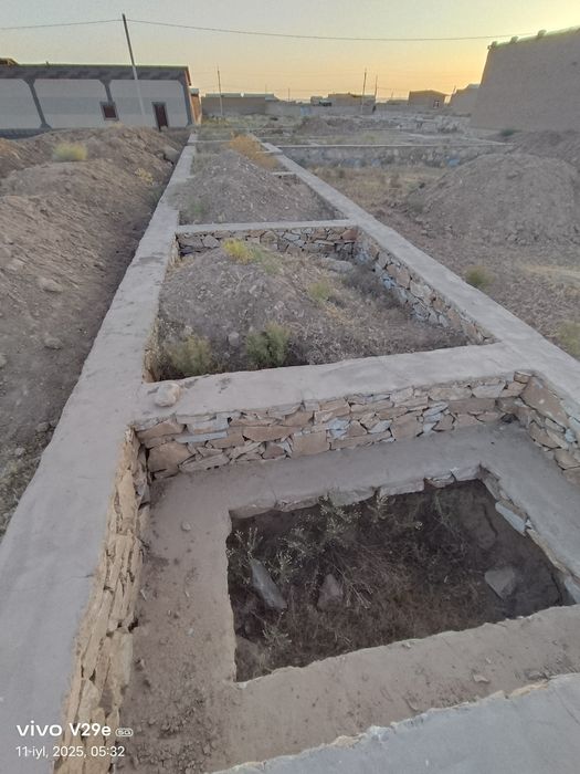 Нурота тумани Парпи узоқ массивида ер участка сотилади