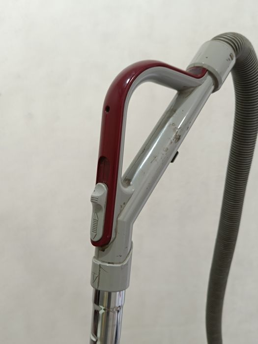 Продам пылесос от LG