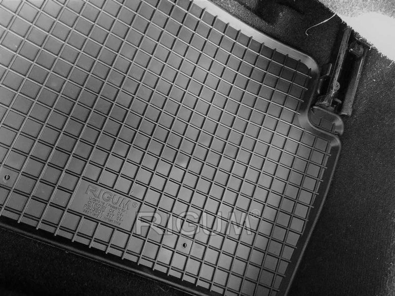 Гумени стелки или багажник PEUGEOT 307, 308 , Пежо 307, 308 след 2000г