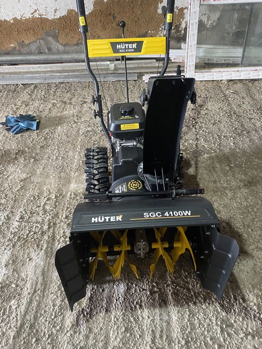 Продам снего уборочный ротер Huter