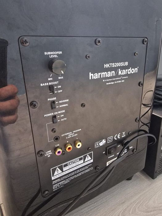 Sistem audio (Harman Kardon)