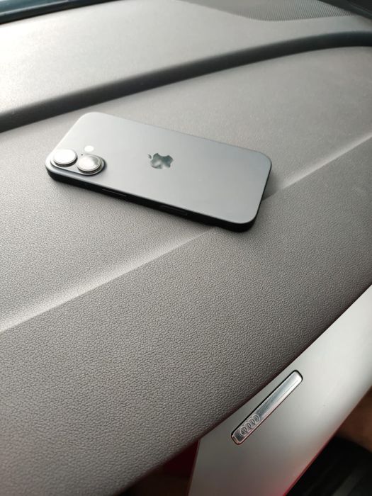 Vand  tel iphone 16
