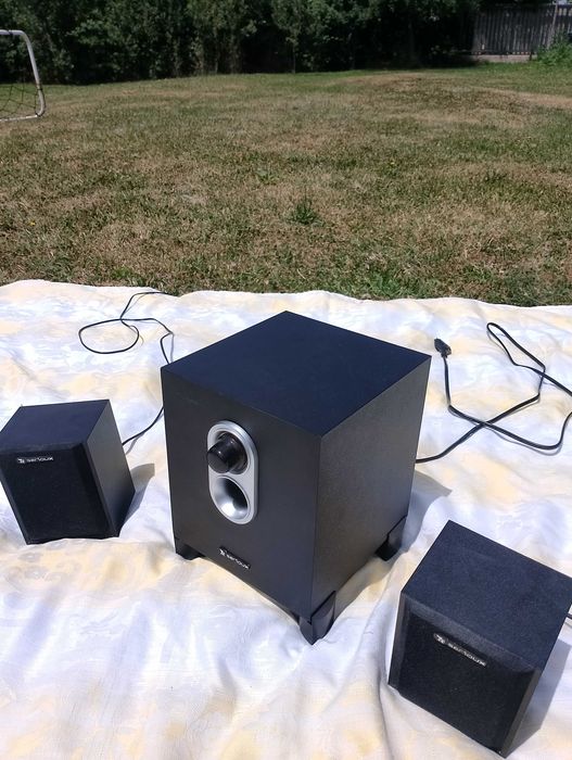 Doua sisteme audio