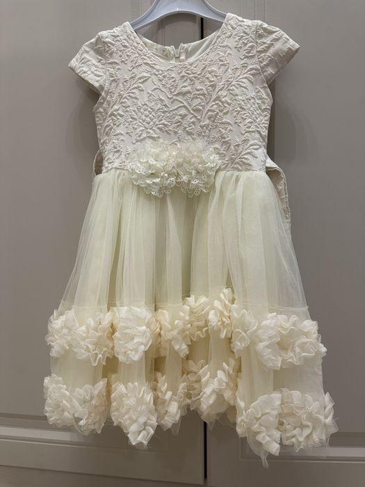 Платье нарядное на девочку