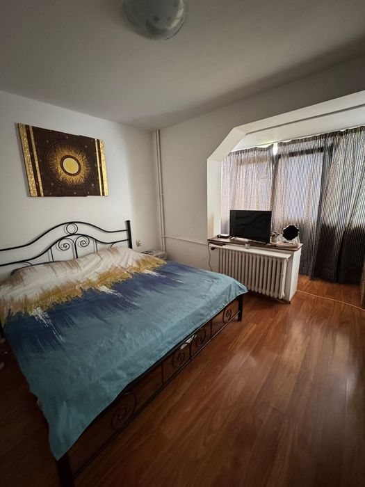 Vand apartament 3 camere Calea Grivitei